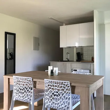 25 M De La - Front De - Vue Jardin * Jullouville-les-Pins