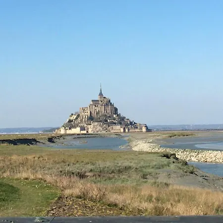 25 M De La - Front De - Vue Jardin Jullouville-les-Pins