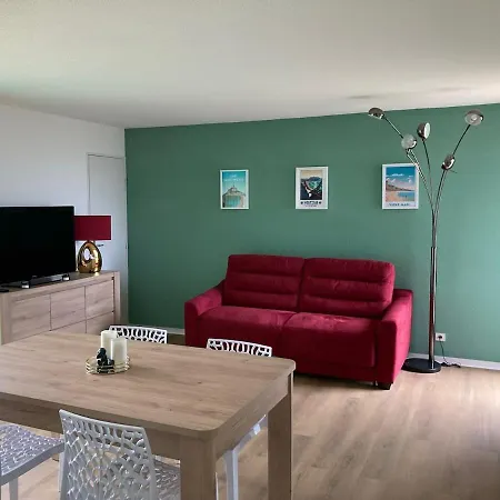 25 M De La - Front De - Vue Jardin