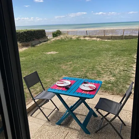 Apartament 25 M De La - Front De - Vue Jardin Jullouville-les-Pins