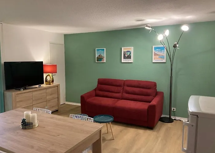 25 M De La - Front De - Vue Jardin