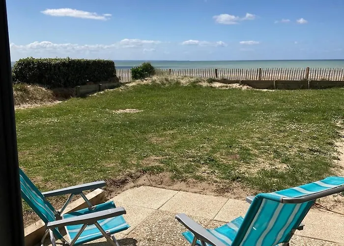 25 M De La - Front De - Vue Jardin *